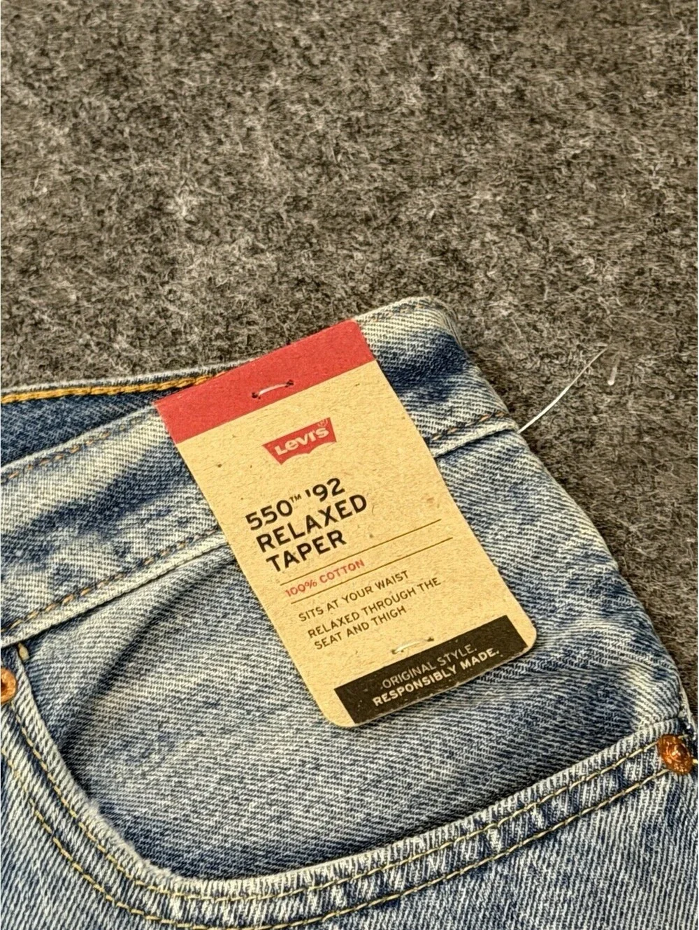 Levis 550 92 Relaxed Taper Jeans Mens 38x30 Distressed Paint NWT A3418-0010